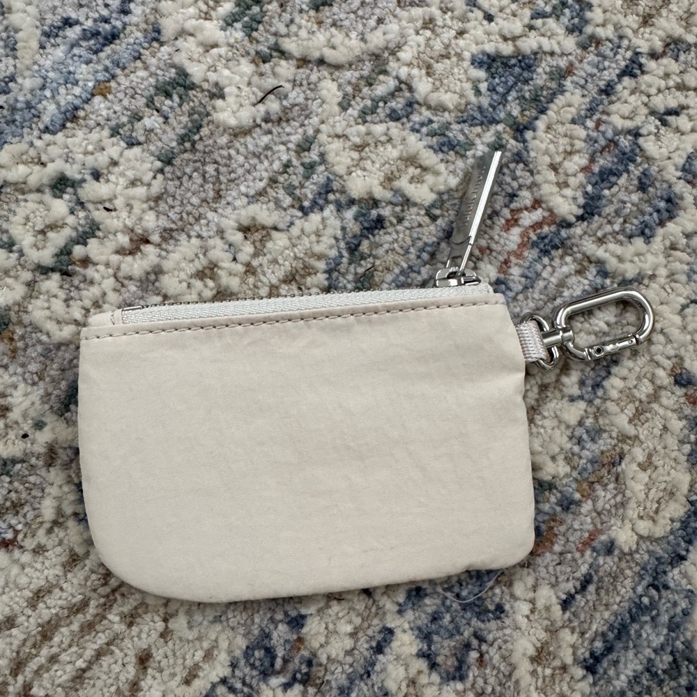 lululemon athletica Cream Key & Card Holder - Picture 2 of 2